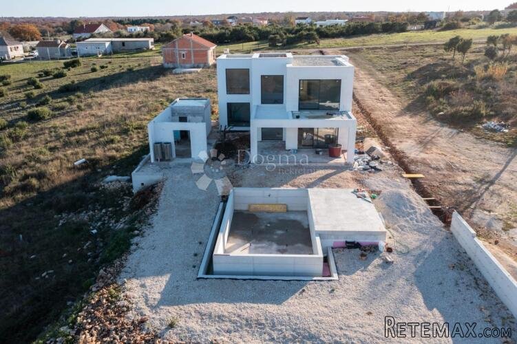 Luksuzna kuća s bazenom - 3