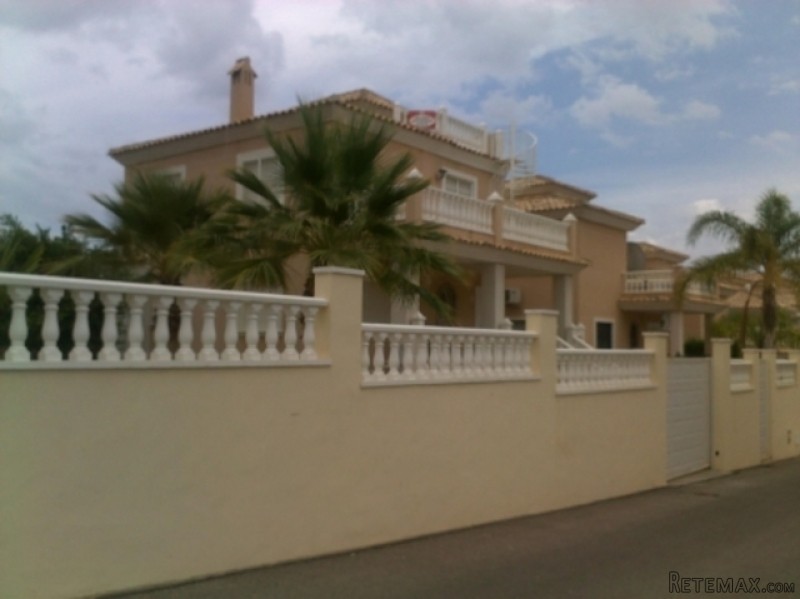 4 Bedrooms - Townhouse - Alicante - For..