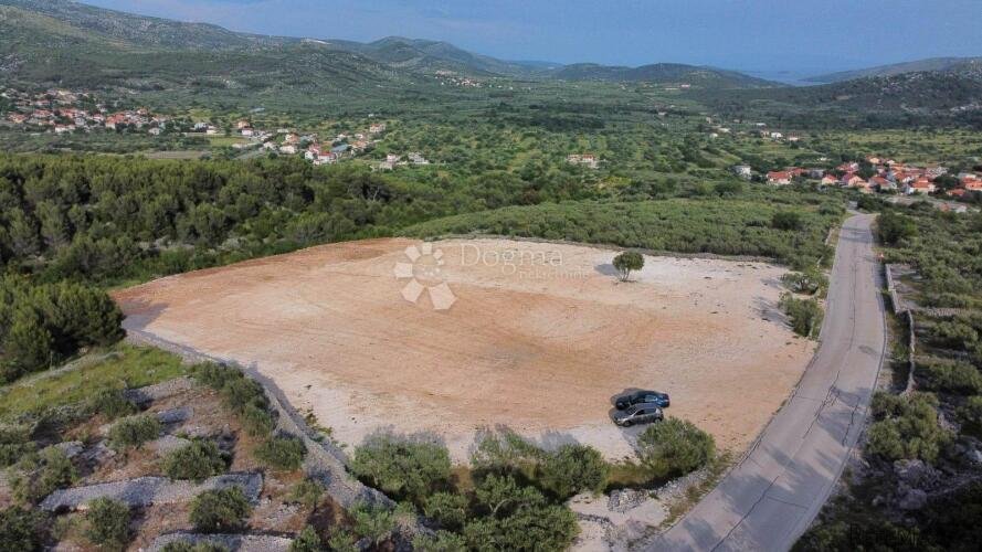 GUSTIRNA (MARINA) - POLJOPRIVREDNO ZEMLJIŠTE UZ CESTU