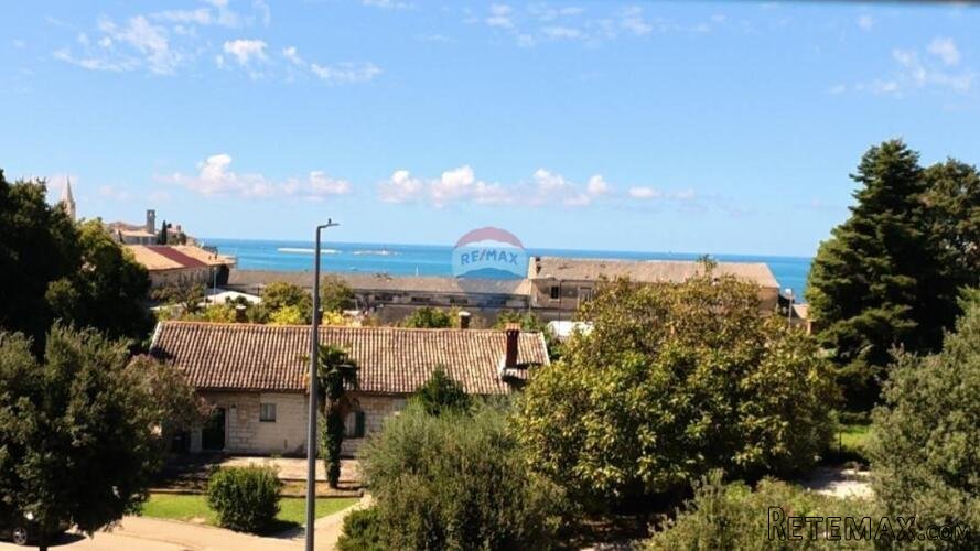 Poreč- stan s garažom
