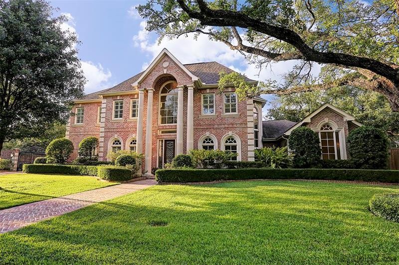 5 bedroom House For Sale: 5666 Pine..