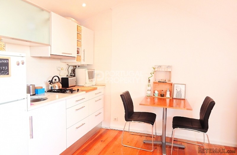 Cosy Top Floor Apartment in Liberdade - 2