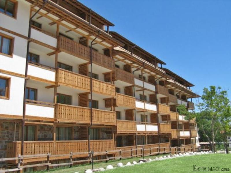 Sunny and spacious apartment in Bansko..