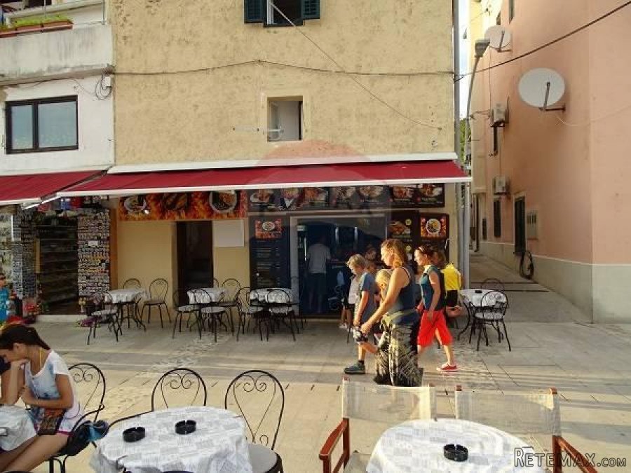 Baška - atraktivan p.p. 20m2, stambeni prostor 16m2 - 3