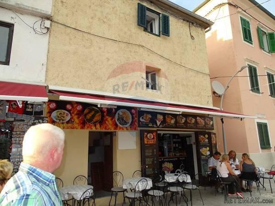 Baška - atraktivan p.p. 20m2, stambeni prostor 16m2 - 4