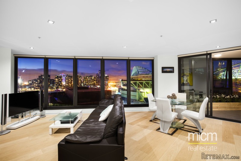 Stunning Space and a Sleek Renovated..