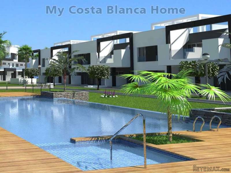New Build Apartments Located In El Raso