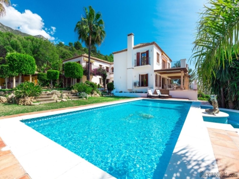 5 Bedroom Villa For Sale Situated In..