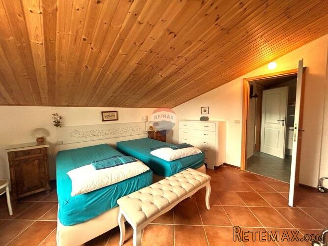 Vižinada, apartman za dugoročni najam sa terasom i dvorištem