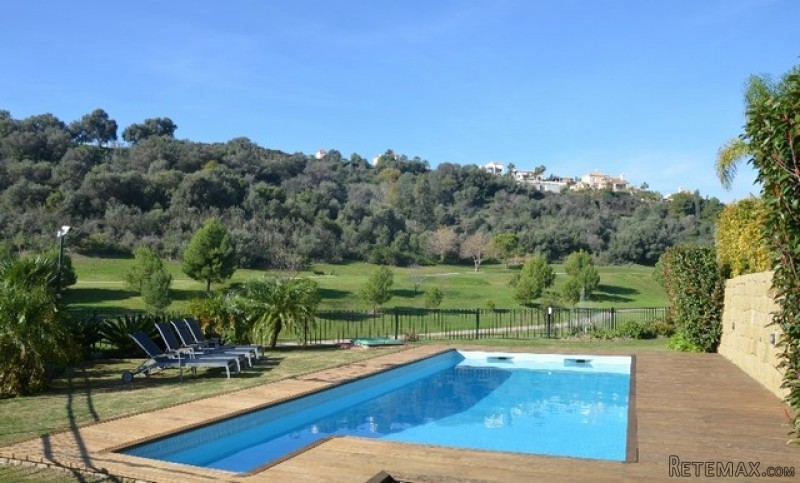 5 Bedrooms - Villa - Malaga - For Sale