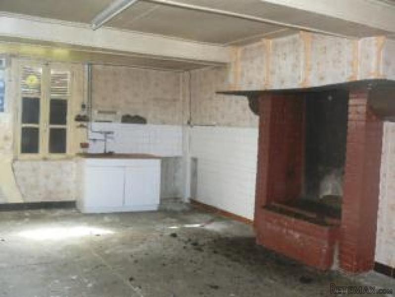 Property to Refresh in Nice Location - 2