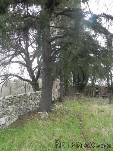 Na prodaju je građevinsko zemljište od 720 m² - 3