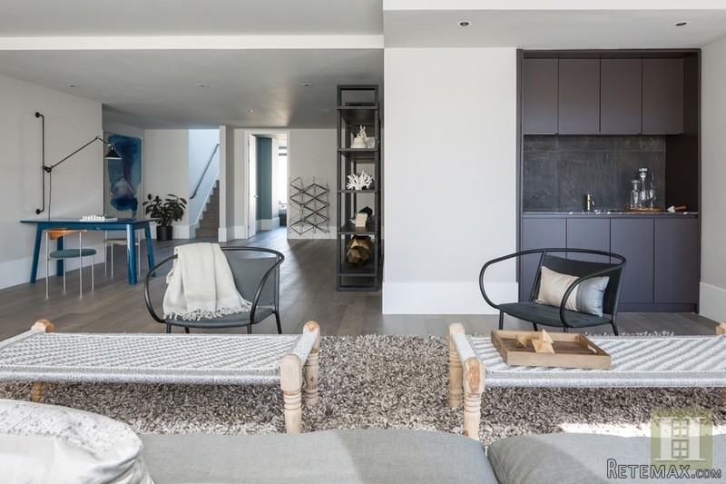 6 bedroom Apartment For Sale: 429 KENT.. - 2
