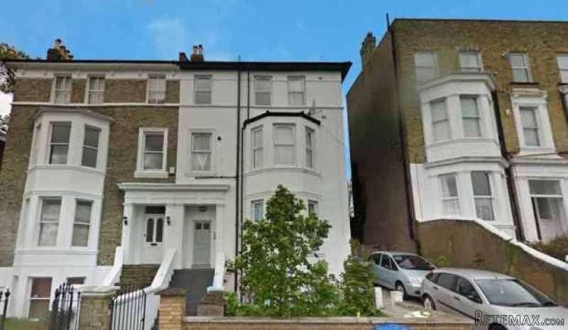 3 bedroom, Flat house for sale