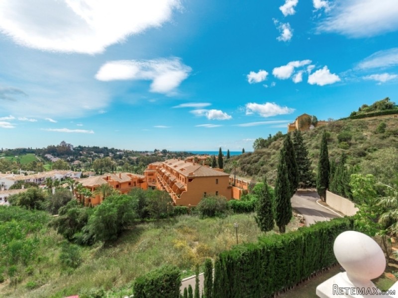 6 Bedroom Villa For Sale Situated In El.. - 2