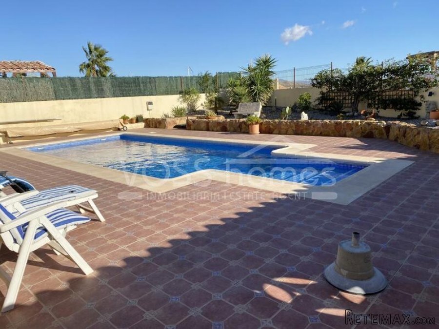 NEW & EXCLUSIVE TO VOSS HOMES - A larger than average.. - 11
