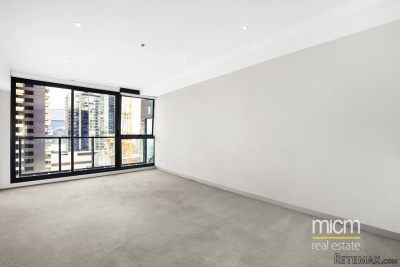 Live The Fabulous Southbank Lifestyle..
