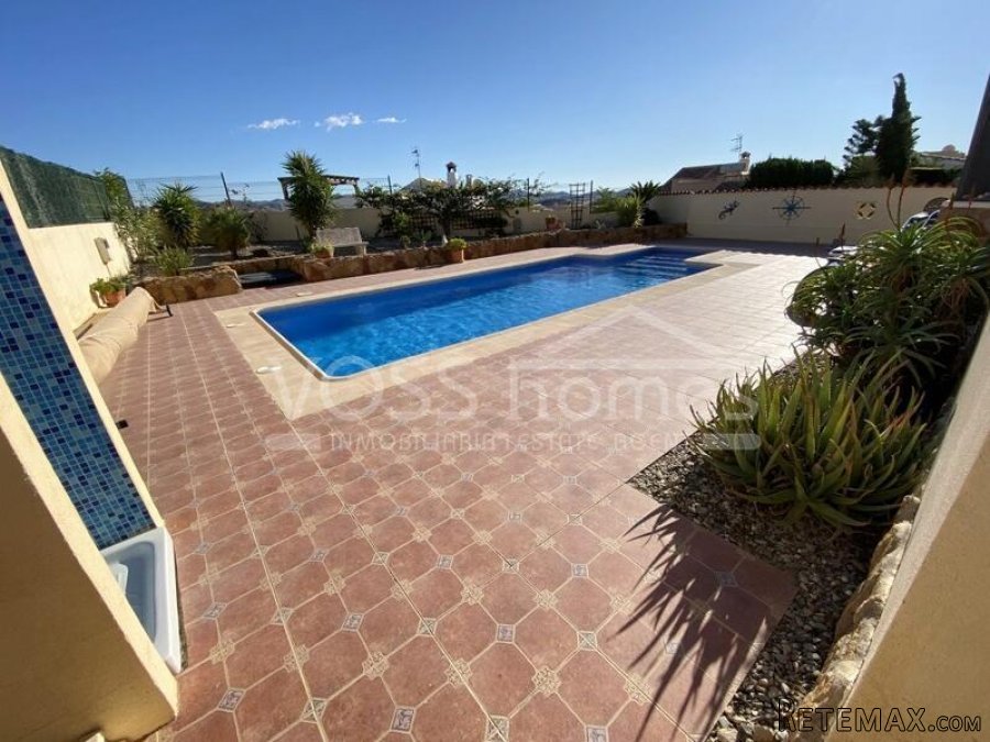 NEW & EXCLUSIVE TO VOSS HOMES - A larger than average.. - 12
