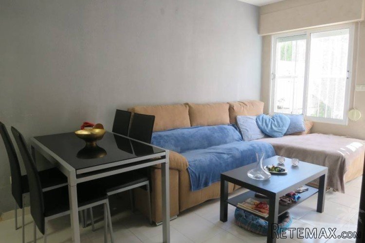 This beautiful semi-detached house is fully equipped.. - 2