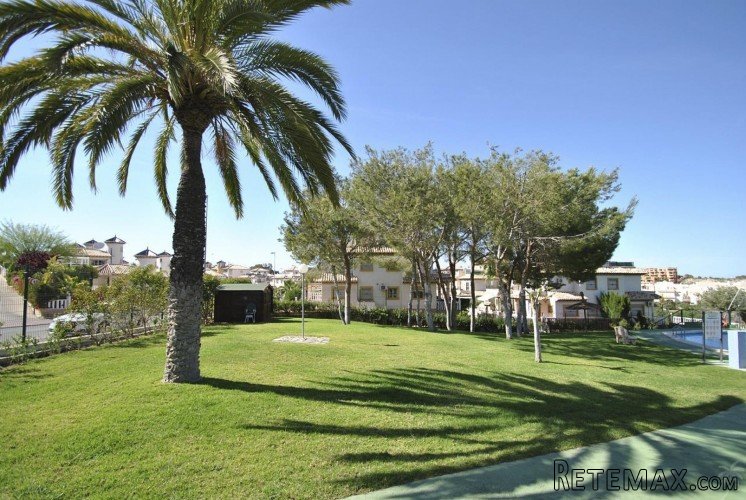 You will find this nice terraced house in the beautiful..