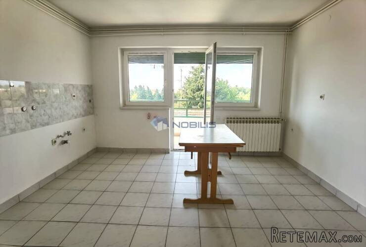 Bjelovar (Centar) 4-sobni stan, 116,75 m2 + 101,33 m2 TAVAN - 13