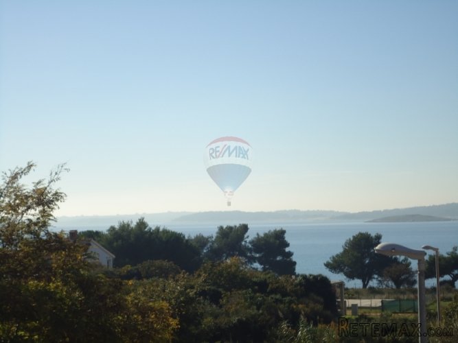 MEDULIN, APARTMANSKA KUĆA 300m OD MORA