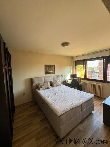 Prelep stan Vidikovac,85m2,uknjizen - 13