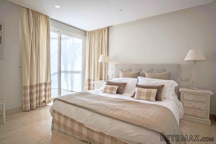 Situated on the 2nd floor of a modern complex with direct.. - 3
