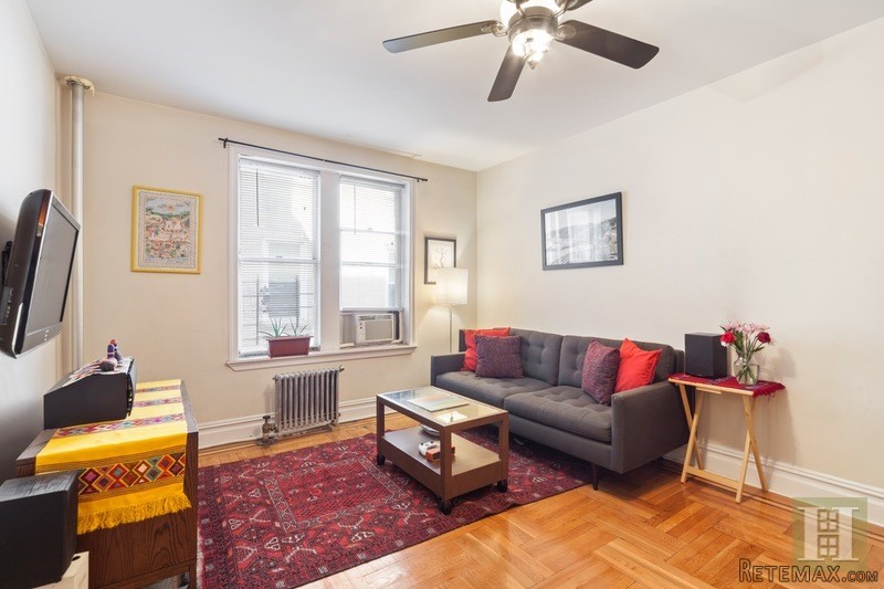 1 bedroom Apartment For Sale: 811..