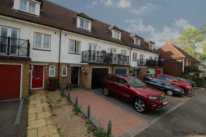 3 bedroom, Terraced House house for sale