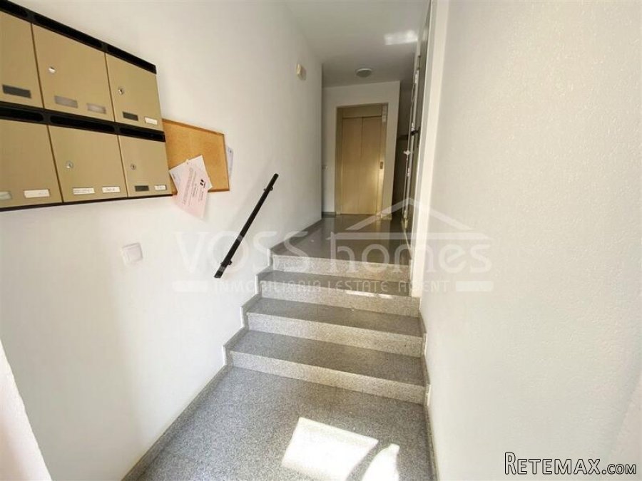 A spacious, well maintained, light & airy, modern, ready.. - 4