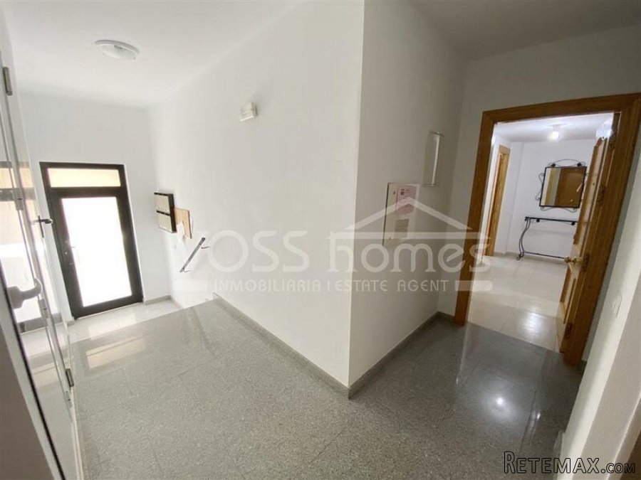 A spacious, well maintained, light & airy, modern, ready.. - 5