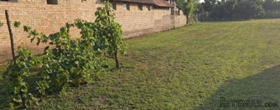 Kuca i plac u Žablju - 9
