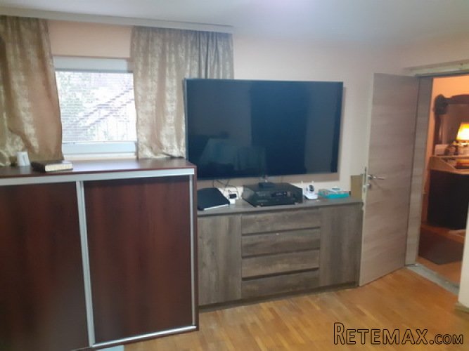 Avala, blizu megamarketa Koka Mar, 200 m2 - 21