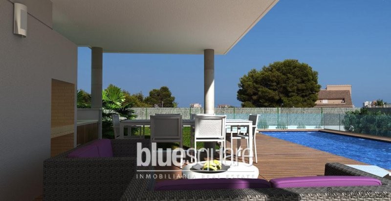 Modern Luxury Villa under construction..