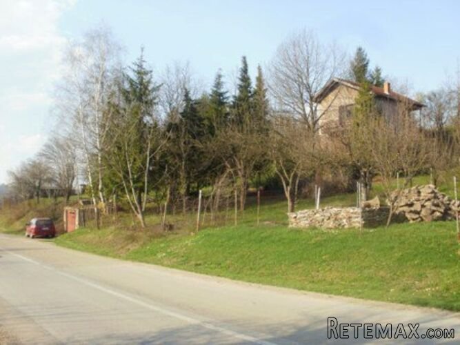 Prodajem dva placa u Svilošu-K.O Beočin - 2