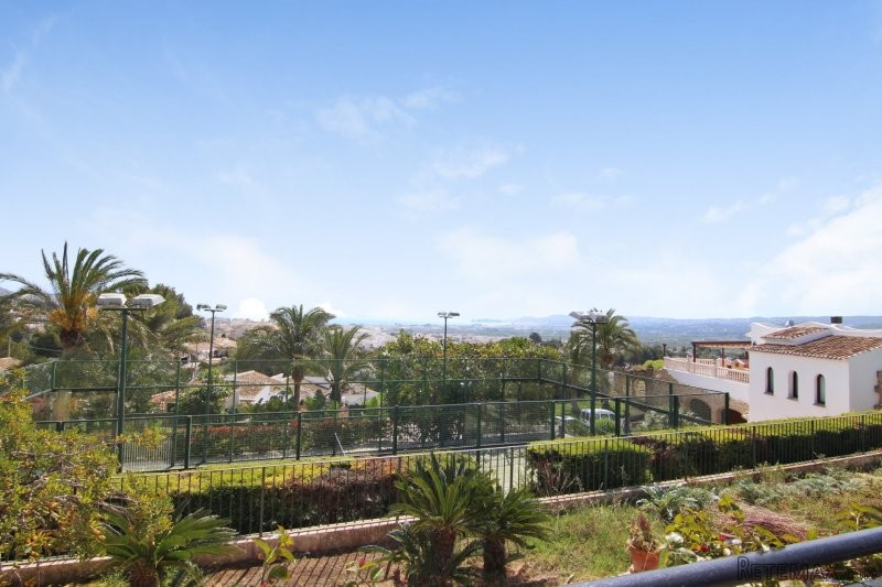 Villa with separate apartment near the.. - 2