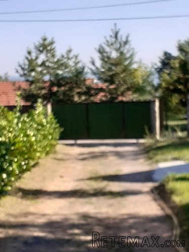 Avala, blizu megamarketa Koka Mar, 200 m2 - 25