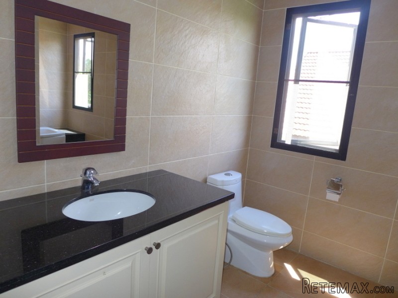 Paradise Villa: modern, large 5 bedroom..
