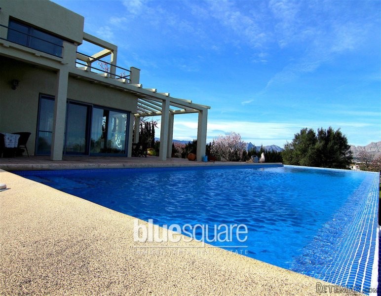 Modern Style 5-Bedroom Finca in La Xara - 2