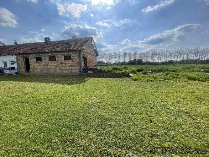 Na prodaju kuća sa velikim placem blizu Šimanovaca - 27