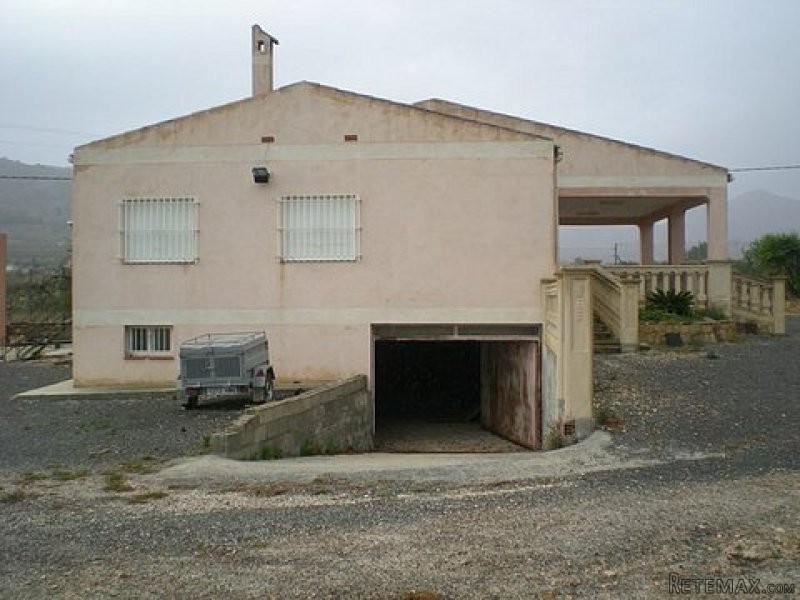 4 BED DETACHED VILLA WITH BEAUTIFUL..