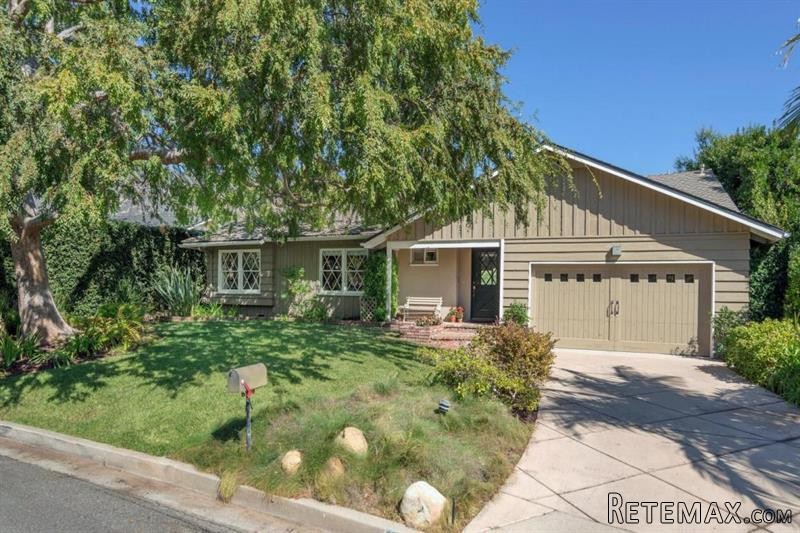 3 bedroom House For Sale: 1010..