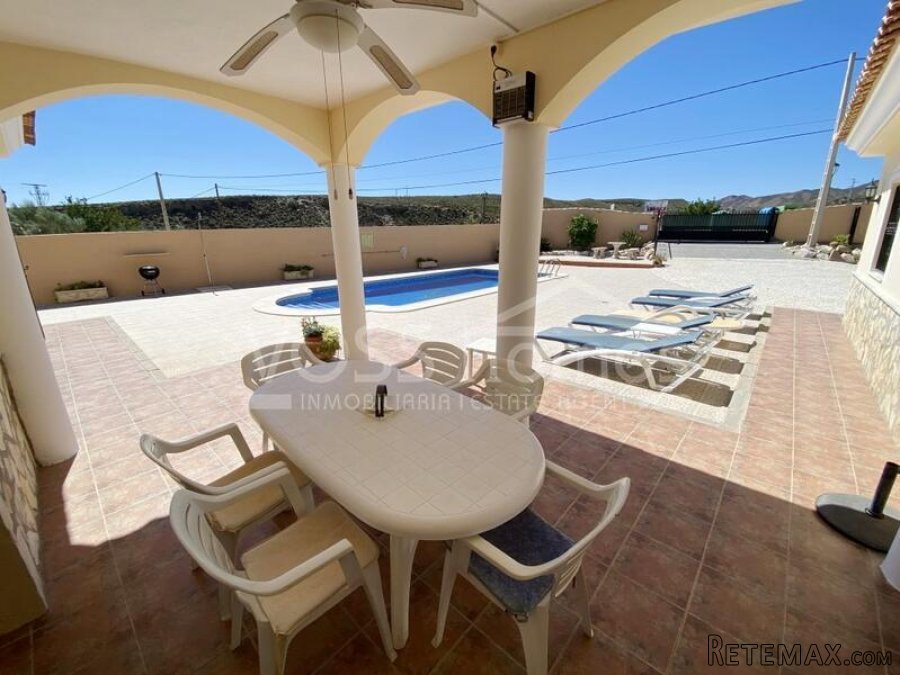 NEW & EXCLUSIVE LISTING TO VOSS HOMES - An impressively.. - 2