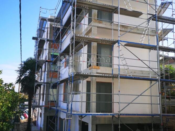 PREDIVAN STAN NA 40 METARA OD UREĐENE ŠLJUNČANEPLAŽE - 2