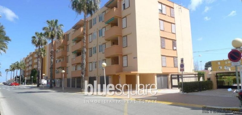 Centrally Located 3 Bedroom Apartment..