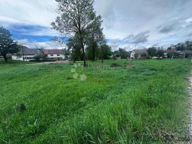 GRAĐEVINSKO ZEMLJIŠTE BUDAK 1276 m2 - 3