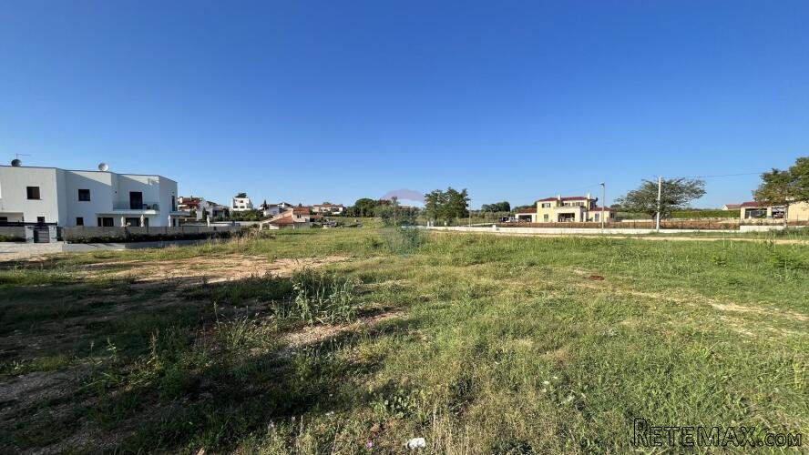 Kaštelir, građevinsko zemljište 808 m2