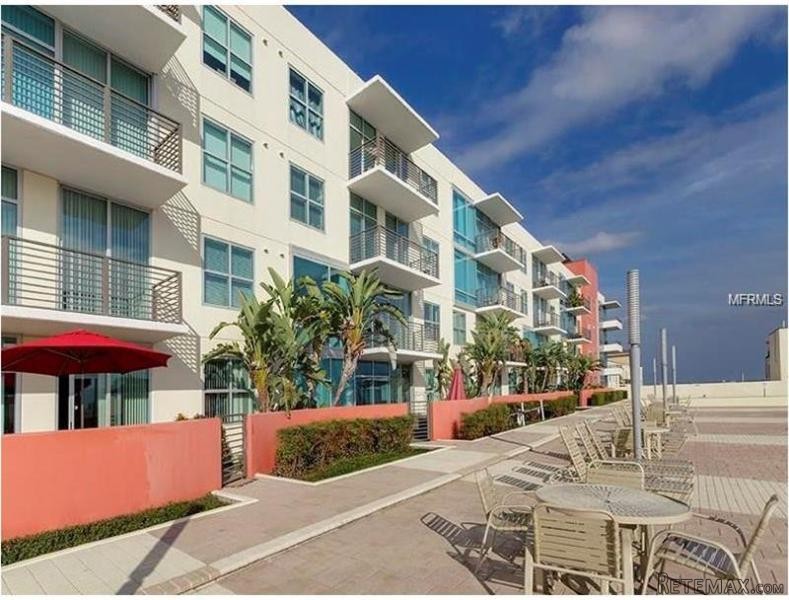 1 bedroom Property For Sale: 1208 EAST.. - 2