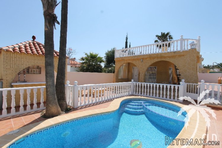RESERVED!! Very well maintained villa in Torrevieja with..